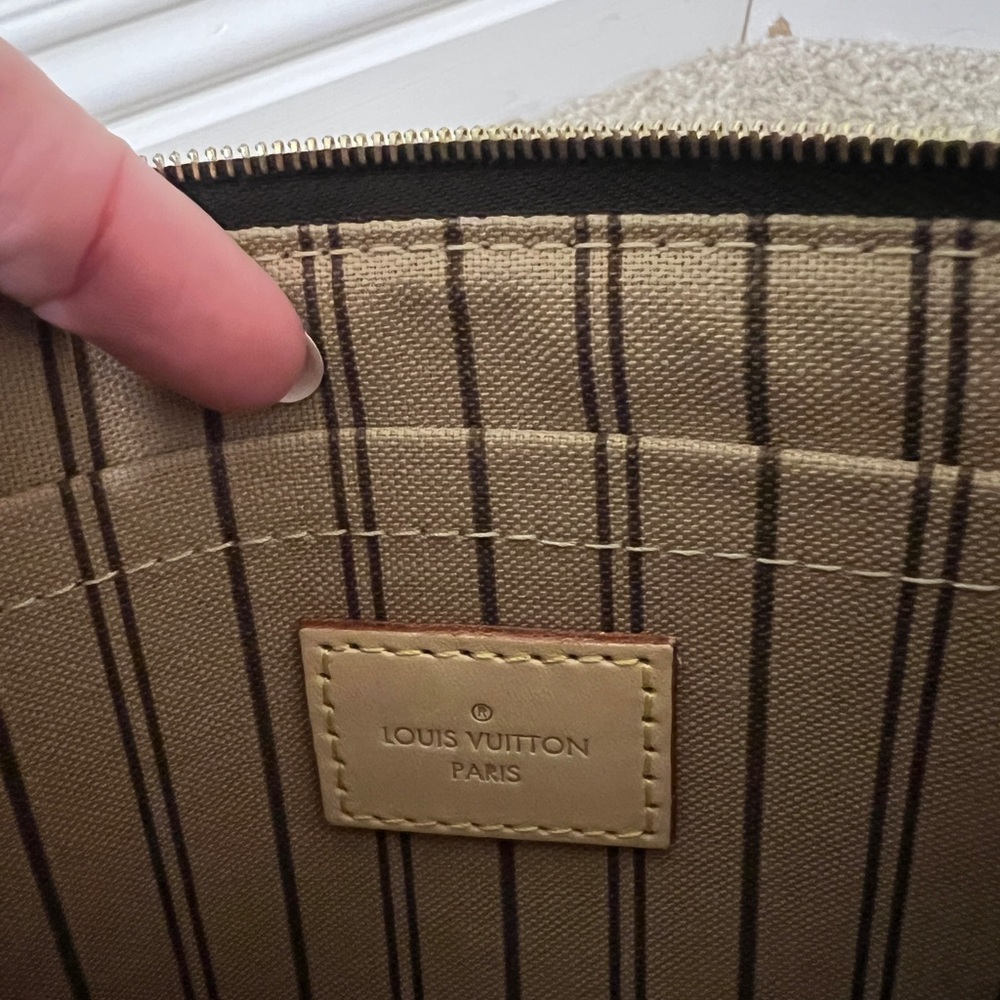 Louis Vuitton Brown and Tan Monogram Pouch - Picture 8 of 10